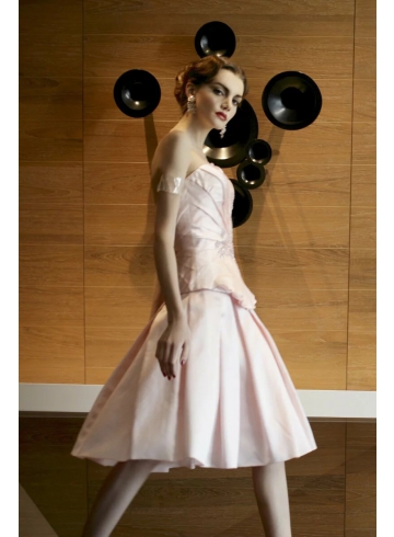 立體褶飾珠花馬甲 / 泰絲短蓬裙