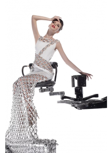 鑽飾編織鏤空超長拖擺禮服