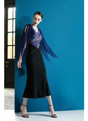 V領印花上身拼接黑裙洋裝 / 可拆式雪紡壓褶披肩