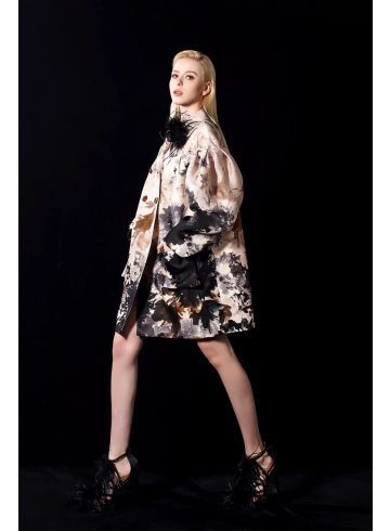 寬版落肩蓬蓬袖及腰外套