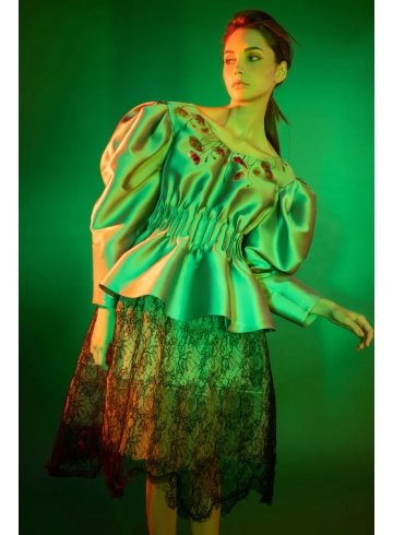 倒吊花園羊腿繡上衣