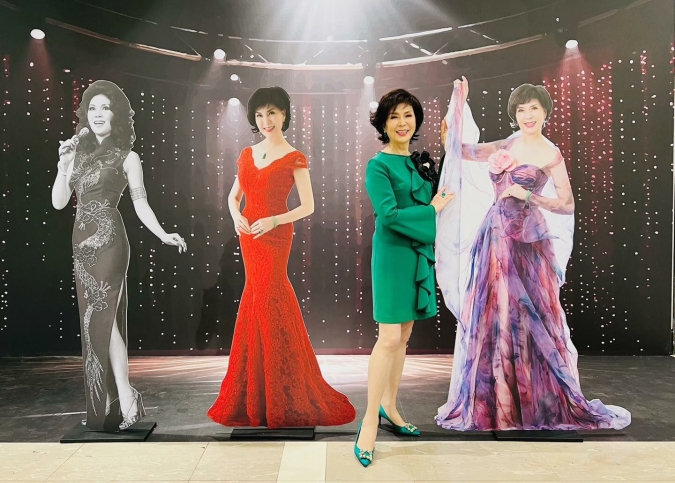 白嘉莉／Khieng COUTURE 荷葉墜飾商務洋裝